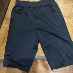 ユニクロ黒のハーフパンツ 140cm~ サイドポケット付き