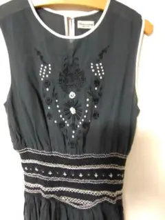 ネセセア nesessaire 刺繍 シャーリング ワンピース