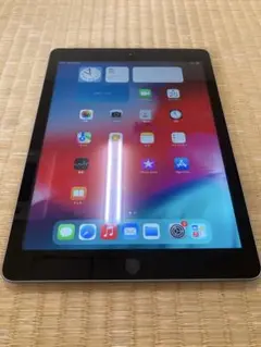 Apple iPad (第5世代) 32GB
