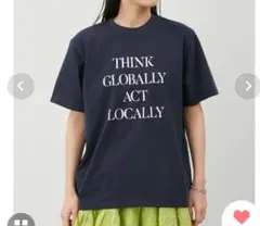 タイポグラフィTシャツ