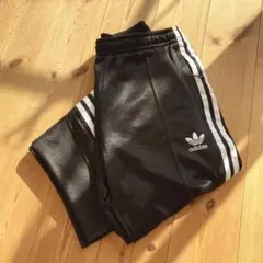 adidas 裏起毛スウェットパンツ