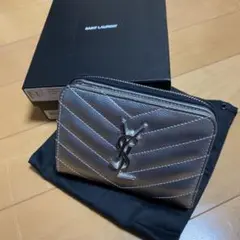 SAINT LAURENT 折り財布