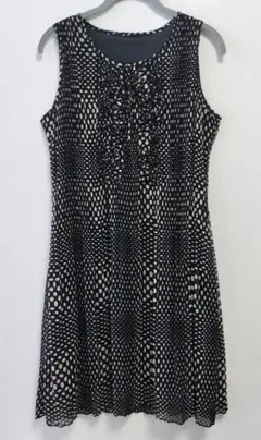 美品アルドリッジ　ドット柄ノースリーブワンピース　プリーツ加工　ALDRIDGE