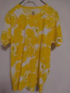 【16日まで出品】グラニフのレモン柄のTシャツ