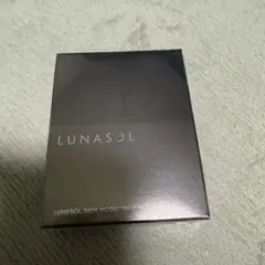 新品未使用 ルナソル スキンモデリングアイズ