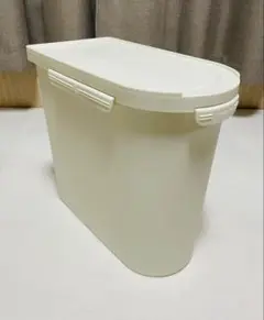 タッパーウェア キッチンキーパー　20キロ用 タッパーウェア キッチンキーパーお米20㌔保存の通販 by ゆき