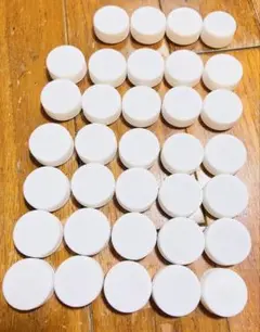 白いプラスチックキャップ 34個セット