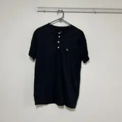 Abercrombie & Fitch アバクロ ブラック ボタン Tシャツ S