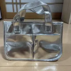 RMK メタリックシルバーポーチ
