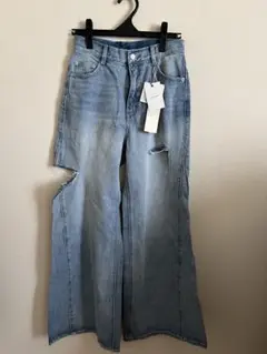 【定価半額以下】PAGEBOY ライトブルーフルワイドダメージデニム
