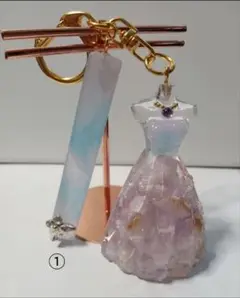 ハンドメイド　ドレス型キーホルダー・紫陽花色