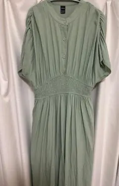 SHEIN シーイン　緑のワンピース