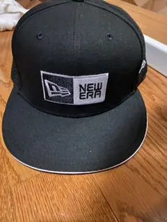 NEW ERA ブラックメッシュバックキャップ