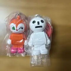 アンパンマン　ガチャガチャ　ドキンちゃん　ゆきだるまん
