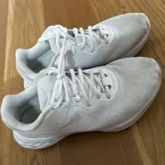 Nike ホワイト スニーカー