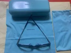 ティファニーケース付きメガネ