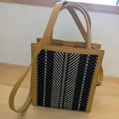 Charles＆Keith ウーベンダブルハンドル トートバッグ