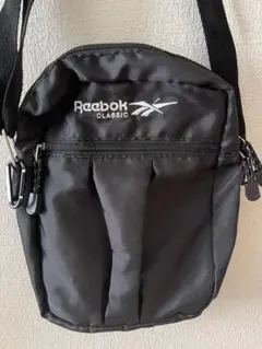 Reebok Classic ブラック ショルダーバッグ