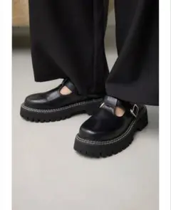 【美品】AZUL BY MOUSSY Tストラップ厚底ローファー ブラック