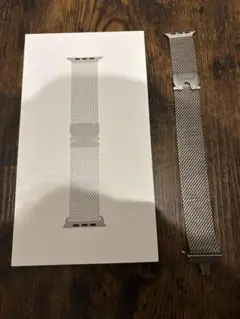 【M】Apple Watch 49mmナチュラルチタニウムミラネーゼループ