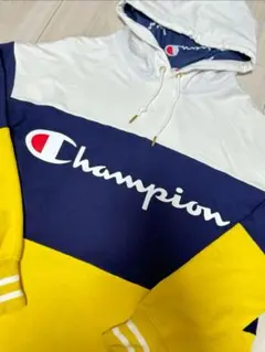 パーカー　チャンピオン　champion レディース　Lサイズ