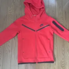NIKE テックフリース　赤