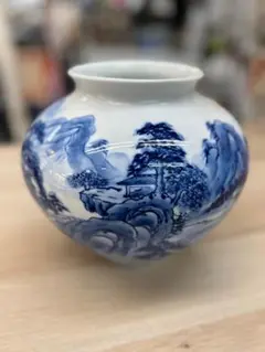 美品　有田焼　花舟　三脚　香炉　染付の山水画が素敵な　蓋まで丁寧に描かれています Amazon｜有田焼 古伊万里様式 染付 牡丹紋 花舟作 香炉｜仏壇用