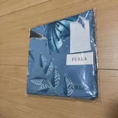 新品未開封‼️FURLA スカーフ　ブルー　ピンク　花柄　リーフ　ハンカチ　柄