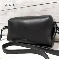 A.P.C. アーペーセー NINO ニノ カメラバッグ ショルダーバッグ