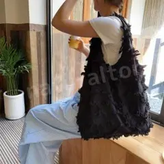 軽量 フリンジ トートバッグ 黒 レディース a4サイズ 立体 無地 トレンド