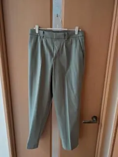 GU　テーパードパンツ
