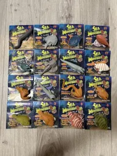 モンスターズアンドコミニ　まとめ売り、15体、欠番あり