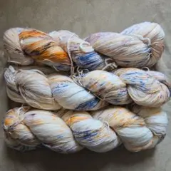 【新品】メリノウール　手染め毛糸　300g　マルチカラー　編み物　青　橙　桃、白