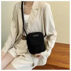 黒　ショルダーバッグ　ユニセックス　ボディバッグ　アウトドア　 SHEIN