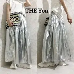 THE Yon ザヨン メタリック シルバー ロングスカート