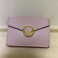フェンディ 三つ折り財布 ピンク