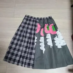 たいせつプロダクト、異素材、スカート