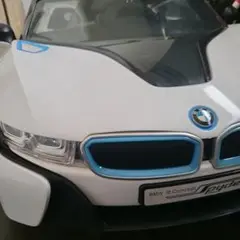 トイザらス　BMW i8 Concept Spyder 子供用電動自動車 トイザらス BMW i8 Concept Spyder 子供用電動自動車