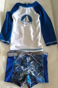 Petit Bateau 水着とラッシュガードセット