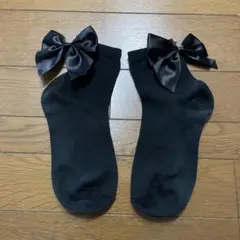 【未使用品】リボン付きブラックソックス　23〜24cm