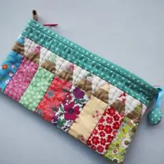 ♡duffy-m♡様♡専用 パッチワークポーチ　フラワー