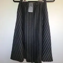 黒と白のストライプ プリーツスカート 新品タグ付き