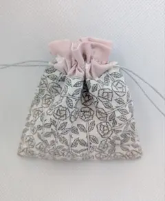 71　リバティ生地　ミニ巾着　小さな収納