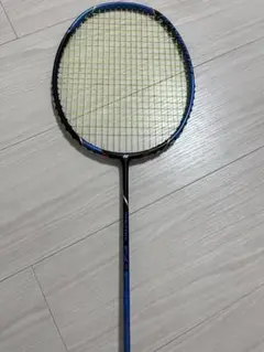 バドミントンラケット　ボルトリックFB 青