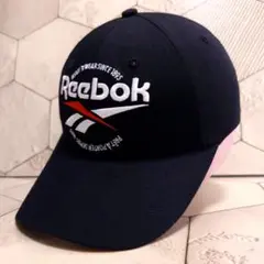 極美品 Reebok CLASSIC ベクターロゴキャップ ブラック