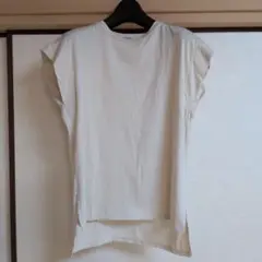【J.NINE】オフホワイト 半袖 Tシャツ ゆったりシルエット
