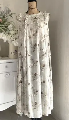 ハーモニカ☆ノースリーブワンピースベージュ小花柄②