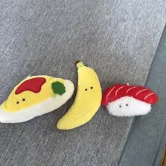 つぶらな瞳　食べ物セット
