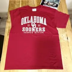 Oklahoma Soonersカレッジチームロゴ Tシャツ 赤