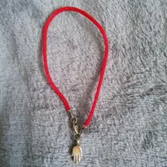 one of a kind ハンドモチーフ お守りチャームブレスレット